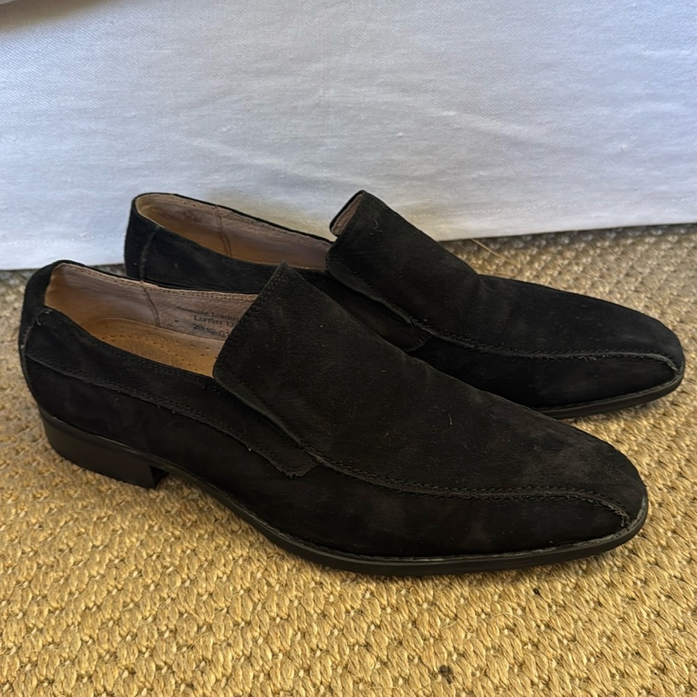 Beautiful genuine leather men’s size 9.5 black suede dress shoes with almond toe